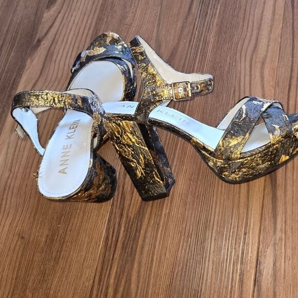 Anne Klein Gold Lalima  Rose Brocade Sandals - Picture 5 of 15